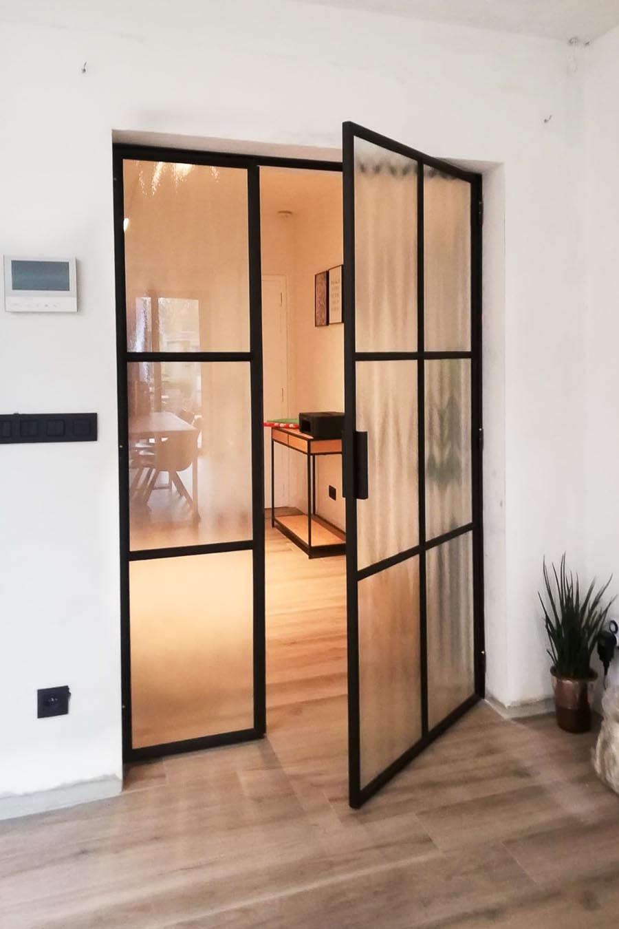 ijzeren deuren met glas