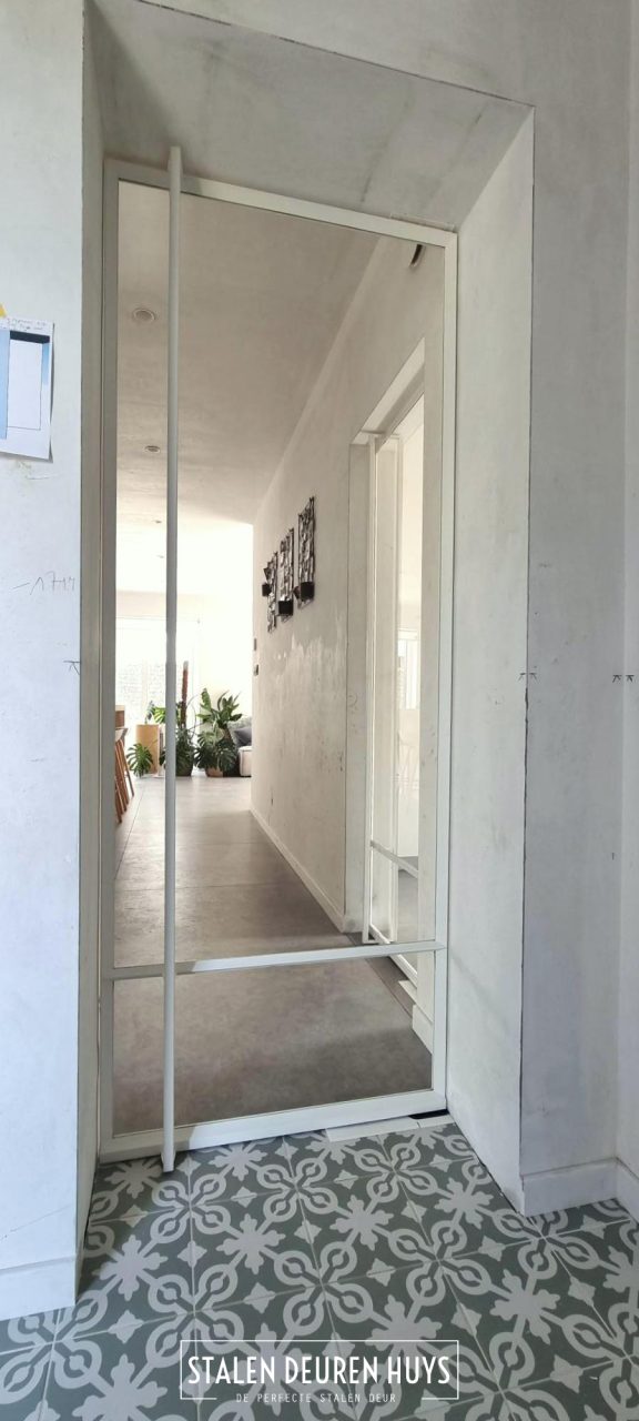 witte glazen deur